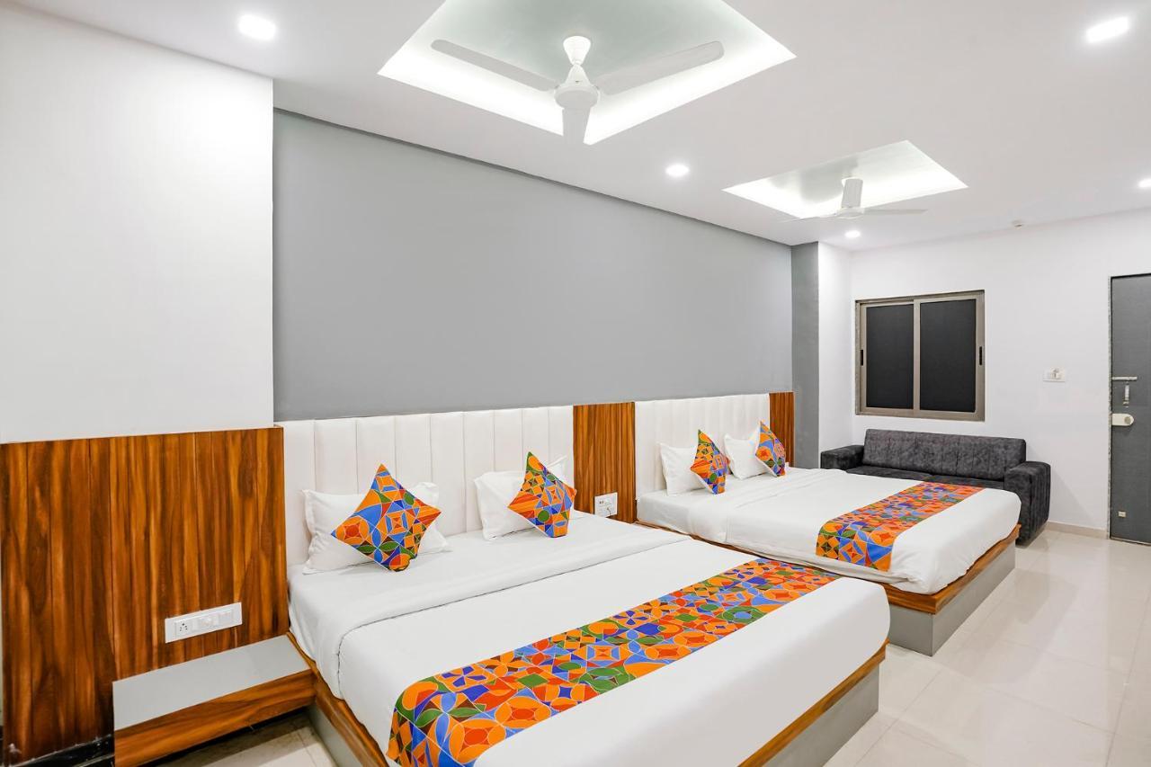 Fabhotel Magnus Surat Exterior foto